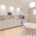 Apartment Halo Dos *
